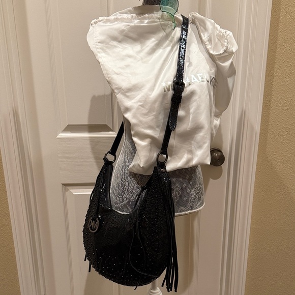 AUTHENTIC Michael Kors Textured Black Hobo Bag LIKE NEW! - Picture 3 of 14